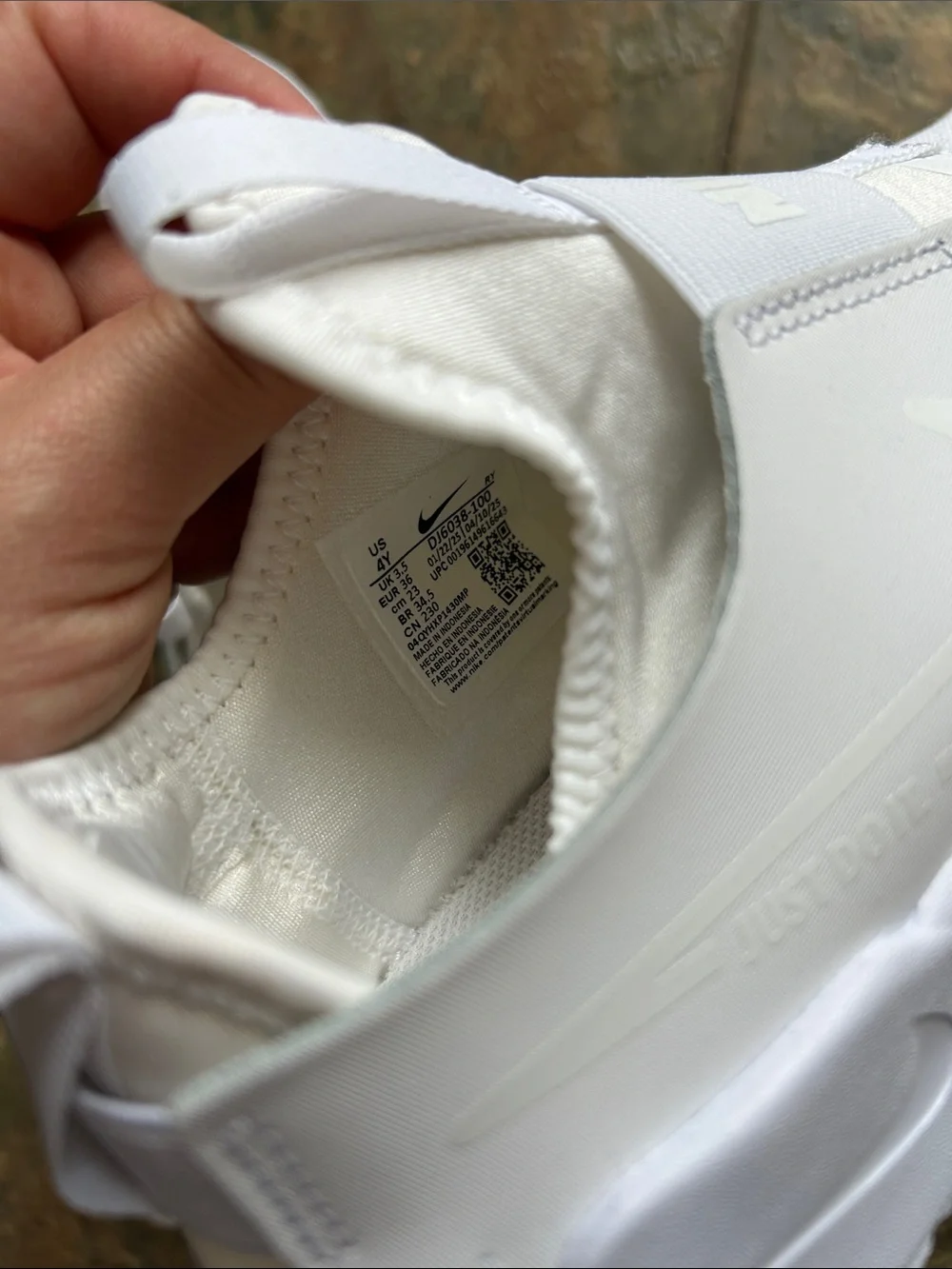 Nike kids sneakers. Size 4